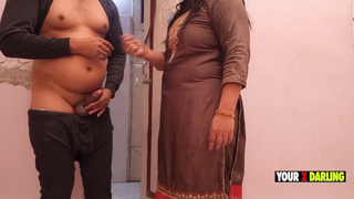 Punjabi Jatti caught bihari masturbation in her bathroom and banged with him