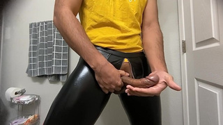 Daddy had a CHARMING Time Stretch-Jerking his BBC & made Awesome Squirts????????????????????