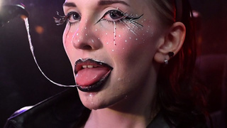 GOTH TRANNY DEEPTHROATS & DROOLS