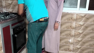 معلم مغربي كيصوب السيدة الفران او حواها من لور عجبها الحال بزاف سكس مغربي جديد