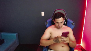 Puse a chupar mi empleada porno hacerme el trabajo