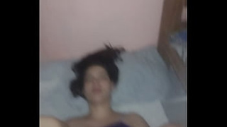 Putita blanca tetona teeny es cogida por la conchita