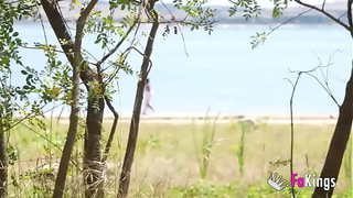 Secretly watching. Natalii Quinn goes hunting for meat in Madrid's San Juan Reservoir. Tape by FAKings