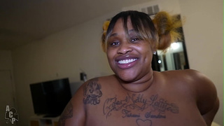 Neighborhood Plumber Rides Married Women After She Calls For His Great Service