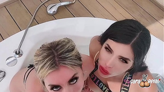 Amateurs POINT OF VIEW. Inviting My Friends At Home To Record A Porn Movie