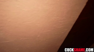 Cuck orders wifey a BBC into their hotel room