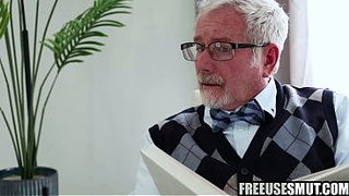 Charming Vlogger Freeused By Mature Grandpas