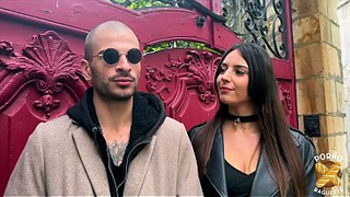 Venus, a veritable bombshell, likes swallowing dongs