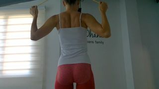 Female muscle. Back workout. Everfitness Fitness Skank