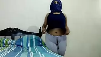 Chubby Muslim Arab Egypt Muslim Mom In Hijab Masturbation Juicy Squirting Vagina And Squirts Everywhere On Web Camera PORN HIJAB