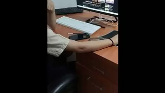 Colegiala lo mama viendo porno Real